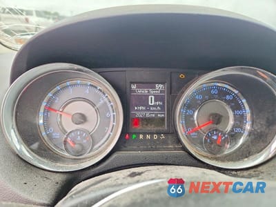 Zdjęcie 9 z 12 samochodu: 2014 CHRYSLER TOWN & COUNTRY TOURING VIN:2C4RC1BG3ER442900 - miniatura