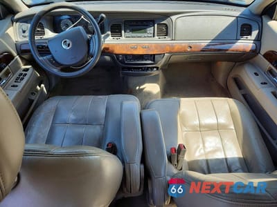 Zdjęcie 8 z 12 samochodu: 2008 MERCURY GRAND MARQUIS LS VIN:2MEFM75V28X634787 - miniatura