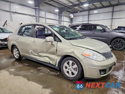 Czwarte zdjęcie samochodu z boku: 2008 NISSAN VERSA 1.8 S VIN:3N1BC11E18L375350 - miniatura