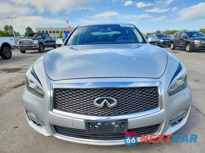 Piąte zdjęcie samochodu w środku: 2016 INFINITI Q70L 3.7 VIN:JN1BY1PR9GM720849 - miniatura