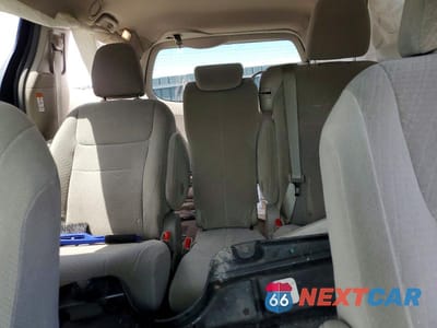 Zdjęcie 10 z 14 samochodu: 2015 TOYOTA SIENNA LE VIN:5TDKK3DC9FS570948 - miniatura