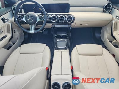 Zdjęcie 8 z 13 samochodu: 2025 MERCEDES-BENZ CLA 250 VIN:W1K5J4GB0SN554023 - miniatura
