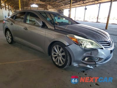Czwarte zdjęcie samochodu z boku: 2013 HYUNDAI AZERA BASE VIN:KMHFH4JG2DA230883 - miniatura