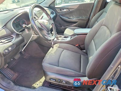 Zdjęcie 7 z 12 samochodu: 2021 CHEVROLET MALIBU RS VIN:1G1ZG5ST6MF017372 - miniatura