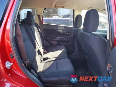 Zdjęcie 11 z 13 samochodu: 2018 MITSUBISHI OUTLANDER VIN:JA4AZ3A38JZ015731 - miniatura