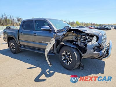 Czwarte zdjęcie samochodu z boku: 2017 TOYOTA TACOMA TRD OFF-ROAD VIN:3TMCZ5AN2HM106212 - miniatura