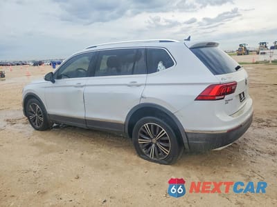 Drugie zdjęcie samochodu z przodu: 2018 VOLKSWAGEN TIGUAN VIN:3VV2B7AX1JM105265 - miniatura