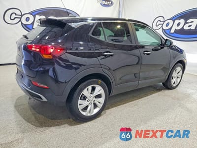 Trzecie zdjęcie samochodu z tyłu: 2025 BUICK ENCORE GX PREFERRED-R&D-PRI FLEET VIN:KL4AMBSL6SB182767 - miniatura