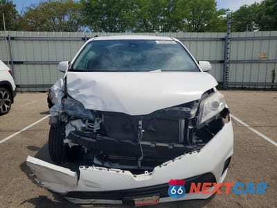 Piąte zdjęcie samochodu w środku: 2020 TOYOTA SIENNA LE VIN:5TDKZ3DC3LS023309 - miniatura