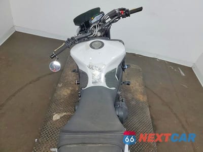 Zdjęcie 6 z 10 samochodu: 2017 YAMAHA FZ09 VIN:JYARN53E5HA001823 - miniatura