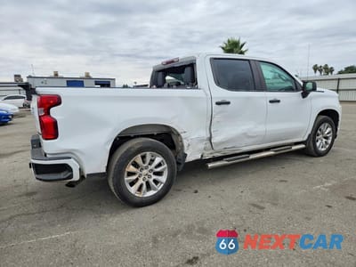 Trzecie zdjęcie samochodu z tyłu: 2021 CHEVROLET SILVERADO C1500 CUSTOM VIN:1GCPWBEKXMZ338056 - miniatura