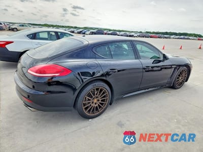 Trzecie zdjęcie samochodu z tyłu: 2014 PORSCHE PANAMERA S VIN:WP0AB2A70EL056354 - miniatura