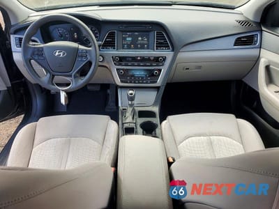 Zdjęcie 8 z 12 samochodu: 2017 HYUNDAI SONATA HYBRID SE VIN:KMHE24L16HA052181 - miniatura