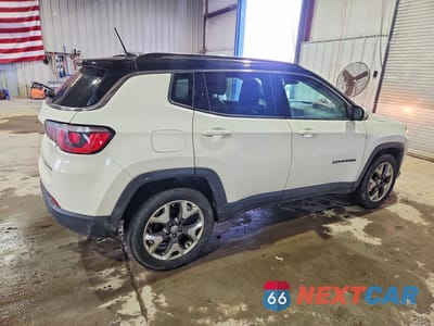 Trzecie zdjęcie samochodu z tyłu: 2019 JEEP COMPASS LIMITED VIN:3C4NJDCB9KT596626 - miniatura