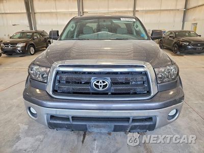 Piąte zdjęcie samochodu w środku: 2013 TOYOTA TUNDRA DOUBLE CAB SR5 VIN:5TFUM5F1XDX044944 - miniatura