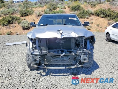 Piąte zdjęcie samochodu w środku: 2019 RAM 1500 BIG HORN VIN:1C6SRFFT6KN589118 - miniatura