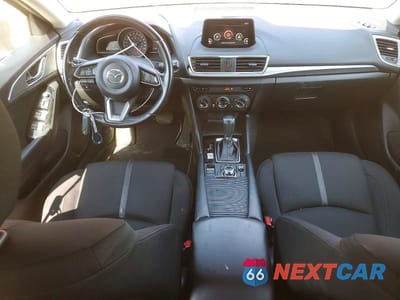 Zdjęcie 8 z 12 samochodu: 2018 MAZDA 3 TOURING VIN:JM1BN1L70J1159914 - miniatura