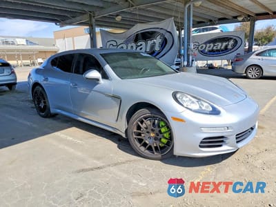 Czwarte zdjęcie samochodu z boku: 2015 PORSCHE PANAMERA SE HYBRID VIN:WP0AD2A73FL040466 - miniatura