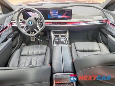 Zdjęcie 8 z 13 samochodu: 2023 BMW I7 XDRIVE60 VIN:WBY53EJ05PCL62213 - miniatura