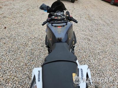 Zdjęcie 6 z 10 samochodu: 2015 SUZUKI GSX-R750 VIN:JS1GR7MA6F2101308 - miniatura