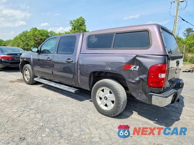 Drugie zdjęcie samochodu z przodu: 2010 CHEVROLET SILVERADO K1500 LT VIN:3GCRKSE32AG196603 - miniatura