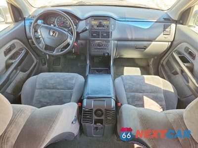 Zdjęcie 8 z 13 samochodu: 2005 HONDA PILOT EX VIN:2HKYF18415H535511 - miniatura