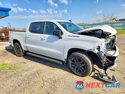 Czwarte zdjęcie samochodu z boku: 2023 CHEVROLET SILVERADO K1500 RST VIN:2GCUDEED7P1146425 - miniatura