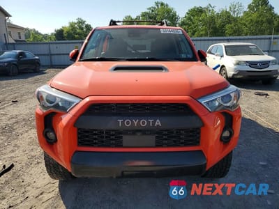 Piąte zdjęcie samochodu w środku: 2023 TOYOTA 4RUNNER TRD PRO VIN:JTELU5JR8P6174736 - miniatura