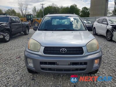Piąte zdjęcie samochodu w środku: 2002 TOYOTA RAV4 BASE VIN:JTEHH20V226031779 - miniatura