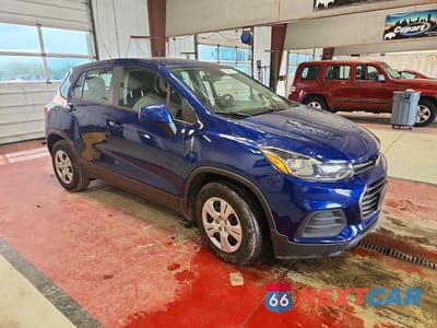 Czwarte zdjęcie samochodu z boku: 2017 CHEVROLET TRAX LS VIN:3GNCJKSB6HL147515 - miniatura