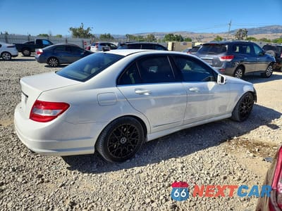 Trzecie zdjęcie samochodu z tyłu: 2010 MERCEDES-BENZ C 300 VIN:WDDGF5EB6AR119226 - miniatura