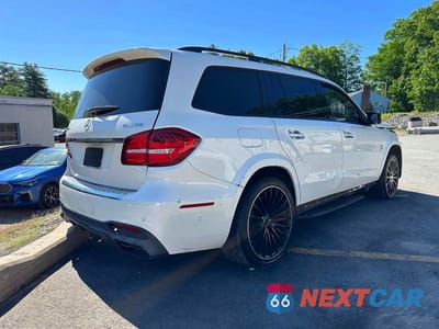 Trzecie zdjęcie samochodu z tyłu: 2018 MERCEDES-BENZ GLS 63 AMG 4MATIC VIN:4JGDF7FE8JA999812 - miniatura
