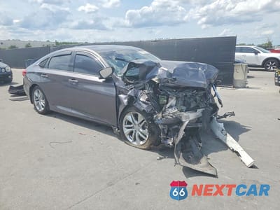Czwarte zdjęcie samochodu z boku: 2018 HONDA ACCORD LX VIN:1HGCV1F13JA258160 - miniatura