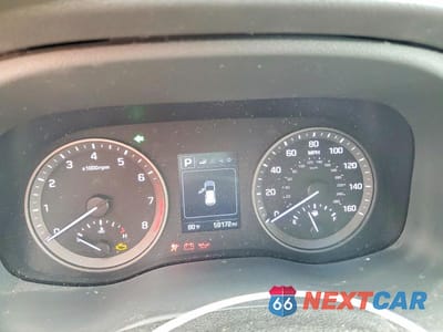 Zdjęcie 9 z 13 samochodu: 2018 HYUNDAI TUCSON SEL VIN:KM8J33A41JU822486 - miniatura