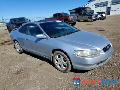 Czwarte zdjęcie samochodu z boku: 1998 HONDA ACCORD EX VIN:1HGCG2258WA801129 - miniatura