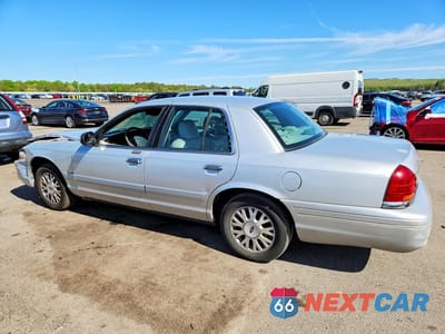 Drugie zdjęcie samochodu z przodu: 2003 FORD CROWN VICTORIA LX VIN:2FAFP74W13X156573 - miniatura