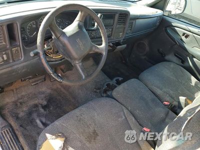 Zdjęcie 8 z 14 samochodu: 2002 GMC NEW SIERRA C2500 VIN:1GDGC24U52Z332606 - miniatura