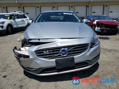 Piąte zdjęcie samochodu w środku: 2016 VOLVO V60 T5 PREMIER VIN:YV140MEK6G1310042 - miniatura