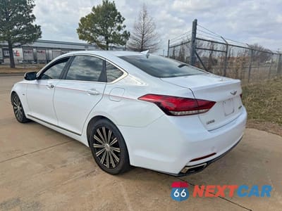 Trzecie zdjęcie samochodu z tyłu: 2015 HYUNDAI GENESIS 3.8L VIN:KMHGN4JE9FU068196 - miniatura