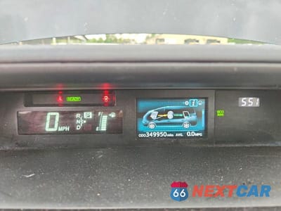 Zdjęcie 9 z 12 samochodu: 2016 TOYOTA PRIUS V THREE VIN:JTDZN3EU9GJ046422 - miniatura