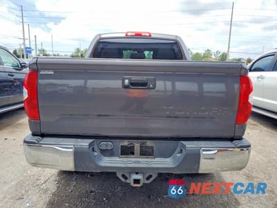 Zdjęcie 6 z 13 samochodu: 2018 TOYOTA TUNDRA CREWMAX SR5 VIN:5TFEM5F17JX128672 - miniatura