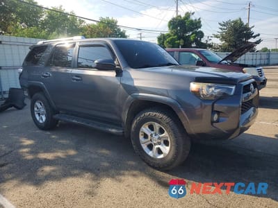 Czwarte zdjęcie samochodu z boku: 2015 TOYOTA 4RUNNER SR5 VIN:JTEBU5JR1F5232587 - miniatura
