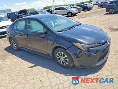 Czwarte zdjęcie samochodu z boku: 2021 TOYOTA COROLLA LE VIN:JTDEAMDE9MJ000904 - miniatura