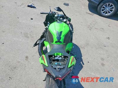 Zdjęcie 6 z 8 samochodu: 2024 KAWASAKI EX500 H VIN:ML5EXGH19RDA28244 - miniatura