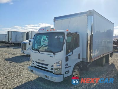 2016 ISUZU NPR XD BOX TRUCK JALC4W169G7K00317 - główne zdjęcie licytacji z USA - miniatura