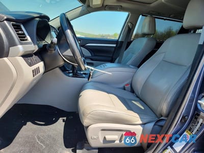 Zdjęcie 7 z 13 samochodu: 2017 TOYOTA HIGHLANDER HYBRID XLE VIN:5TDJGRFH0HS032148 - miniatura