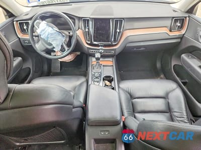 Zdjęcie 8 z 12 samochodu: 2021 VOLVO XC60 T6 MOMENTUM VIN:YV4A22RK9M1700725 - miniatura
