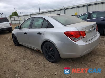 Drugie zdjęcie samochodu z przodu: 2015 CHEVROLET CRUZE LT VIN:1G1PC5SB0F7128491 - miniatura