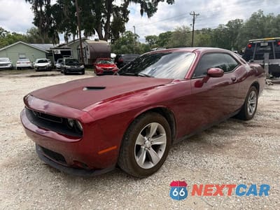 Drugie zdjęcie samochodu z przodu: 2019 DODGE CHALLENGER SXT VIN:2C3CDZAG2KH560607 - miniatura