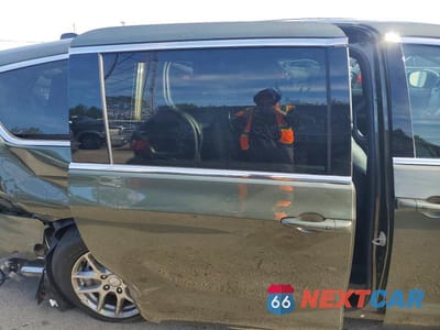 Zdjęcie 11 z 13 samochodu: 2027 CHRYSLER PACIFICA SELECT VIN:2C4RC1BG9VR556058 - miniatura
